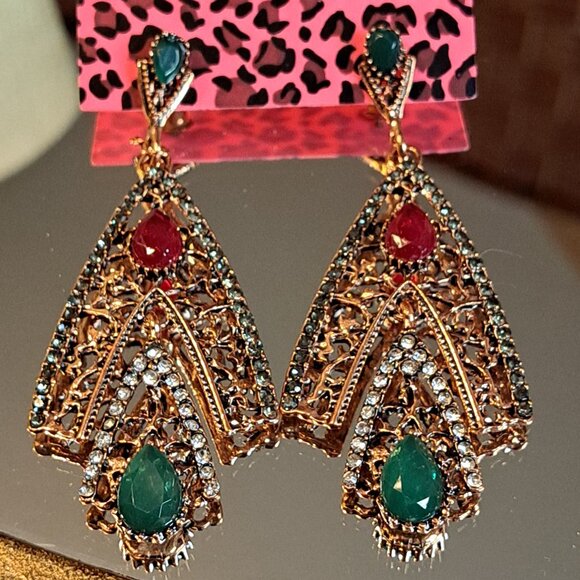Betsy Johnson Earings - Picture 1 of 3